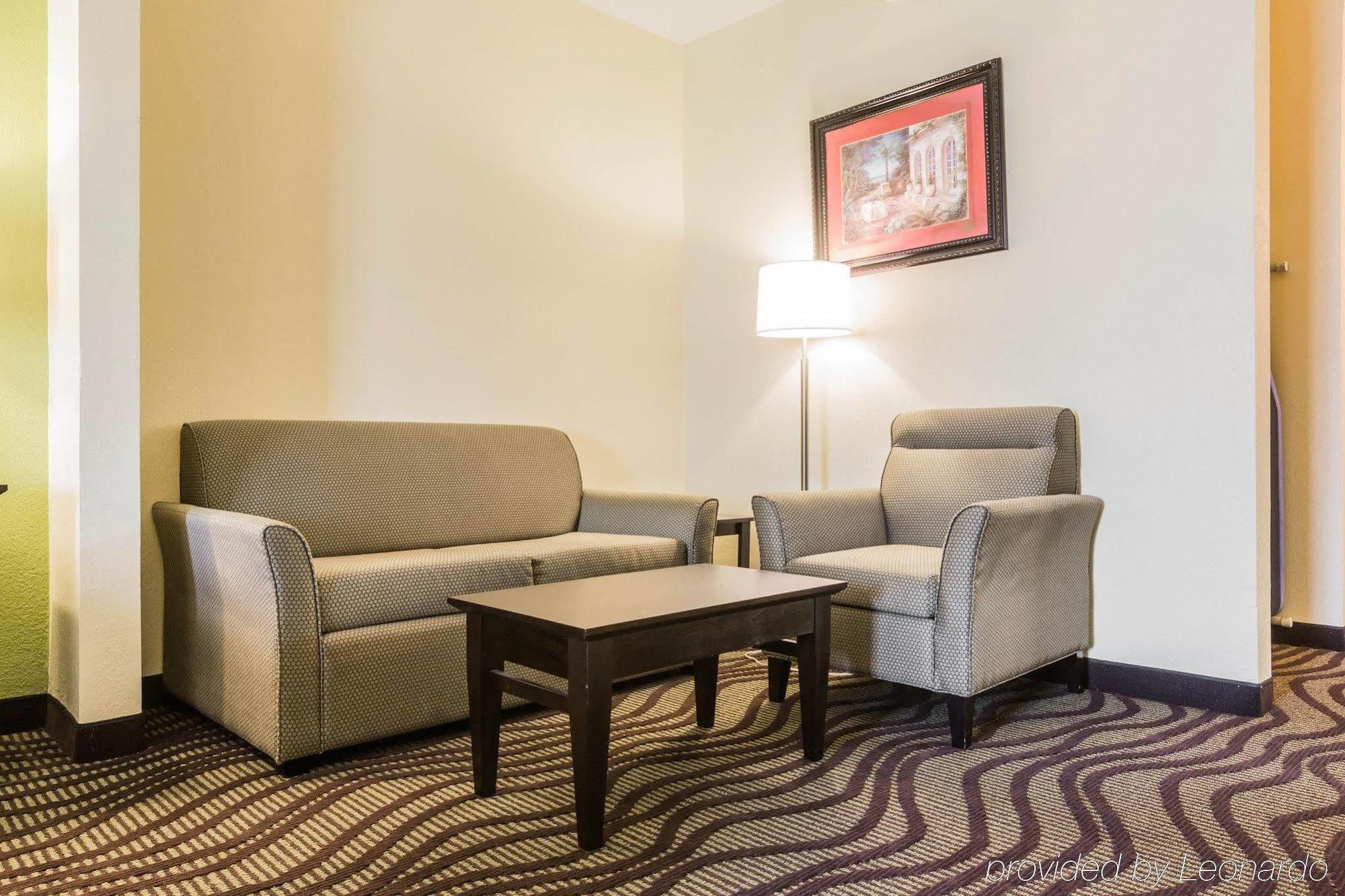 Quality Inn & Suites North Монтгомъри Екстериор снимка