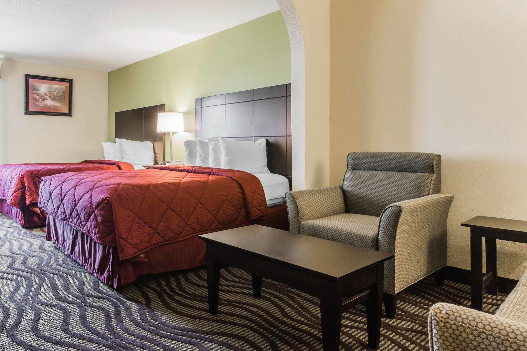 Quality Inn & Suites North Монтгомъри Екстериор снимка