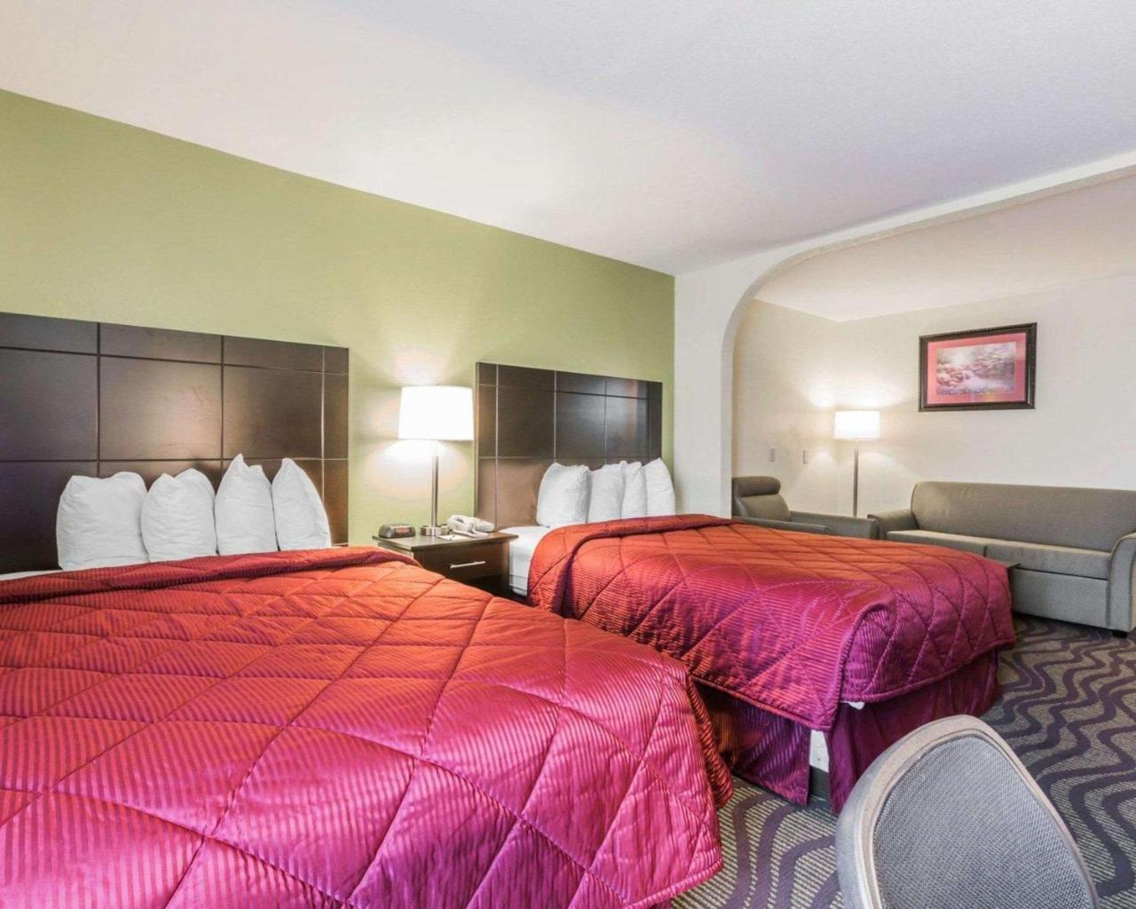Quality Inn & Suites North Монтгомъри Екстериор снимка