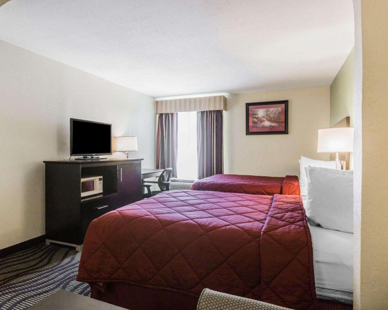 Quality Inn & Suites North Монтгомъри Екстериор снимка
