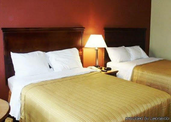 Quality Inn & Suites North Монтгомъри Екстериор снимка